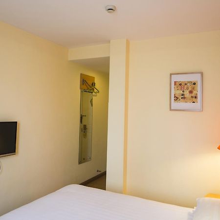 Home Inn Shanghai Xujiahui West Zhongshan Road Exterior photo