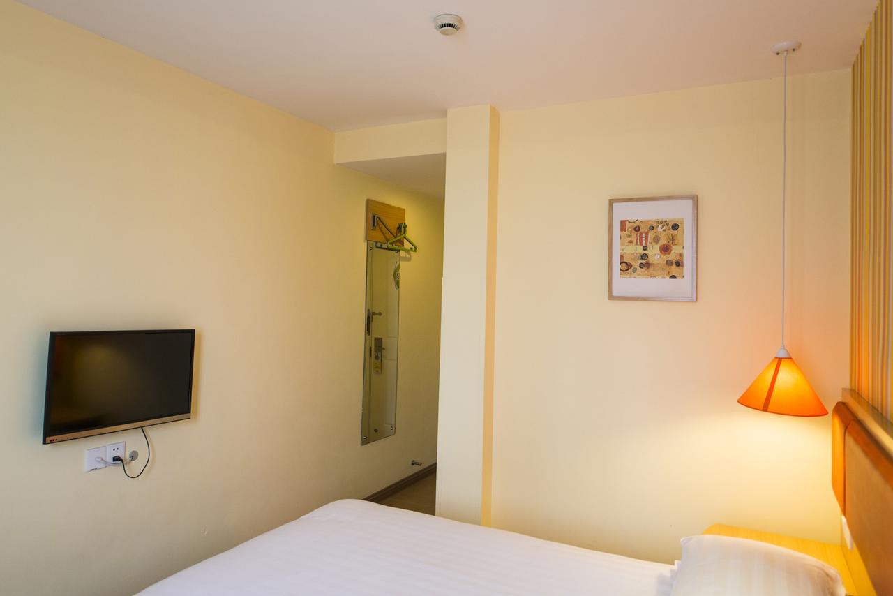 Home Inn Shanghai Xujiahui West Zhongshan Road Exterior photo