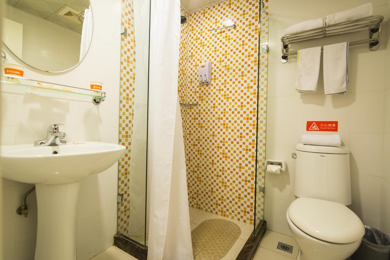 Home Inn Shanghai Xujiahui West Zhongshan Road Exterior photo